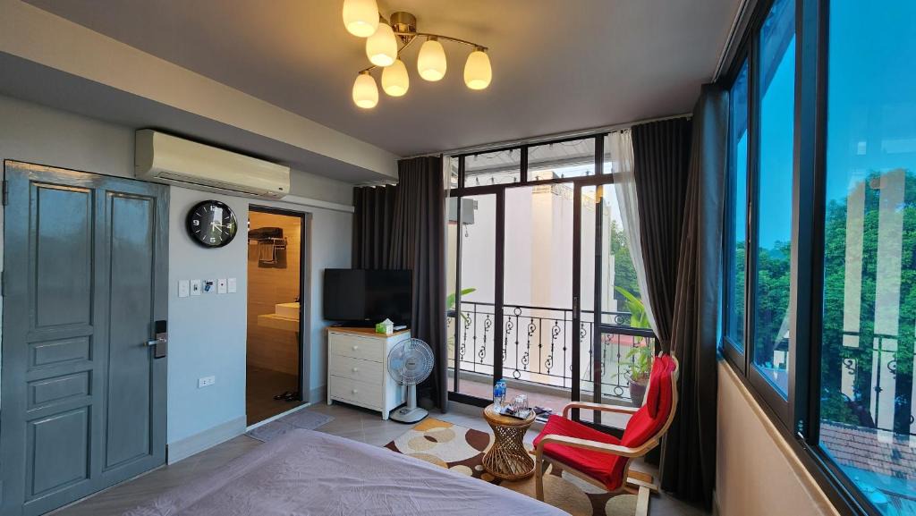 Trang Tien Apartment | T Home Balcony