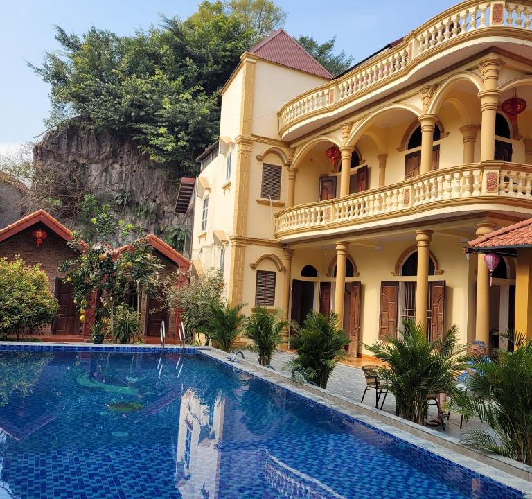 Hoa Lu House | Tam Coc Mountain Lake Homestay