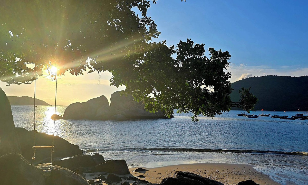 Tan Hiep Hotel | The Coral Homestay & Pub