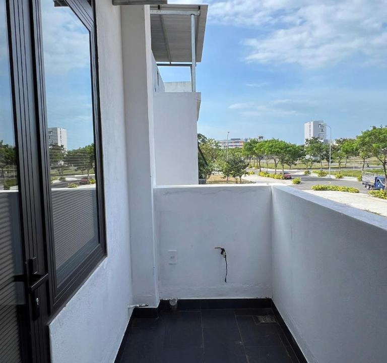 Ngu Hanh Son Apartment | The F House