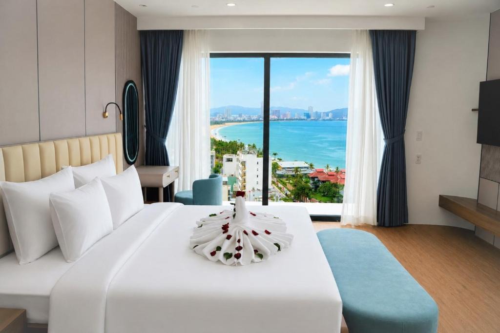 Quy Nhon Hotel | The Golden Crest Hotel Quy Nhon
