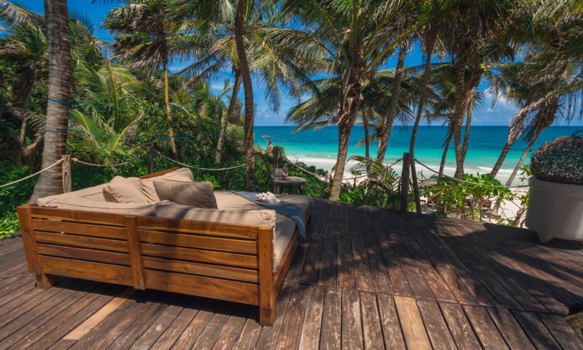 Zona Hotelera House | Three Bedroom House ocean front