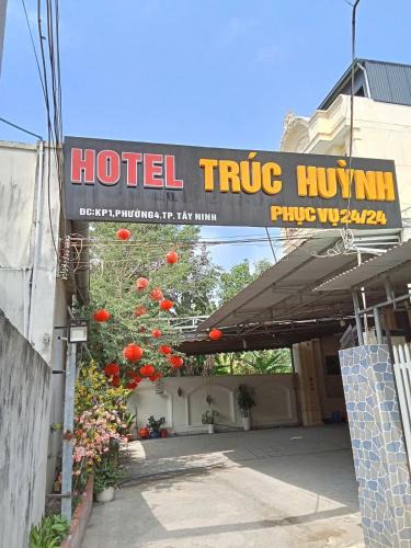 Tay Ninh Hotel | Trúc Huỳnh Hotel Tây Ninh