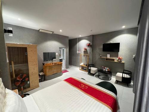 Quang Ngai Hotel | Trốn House
