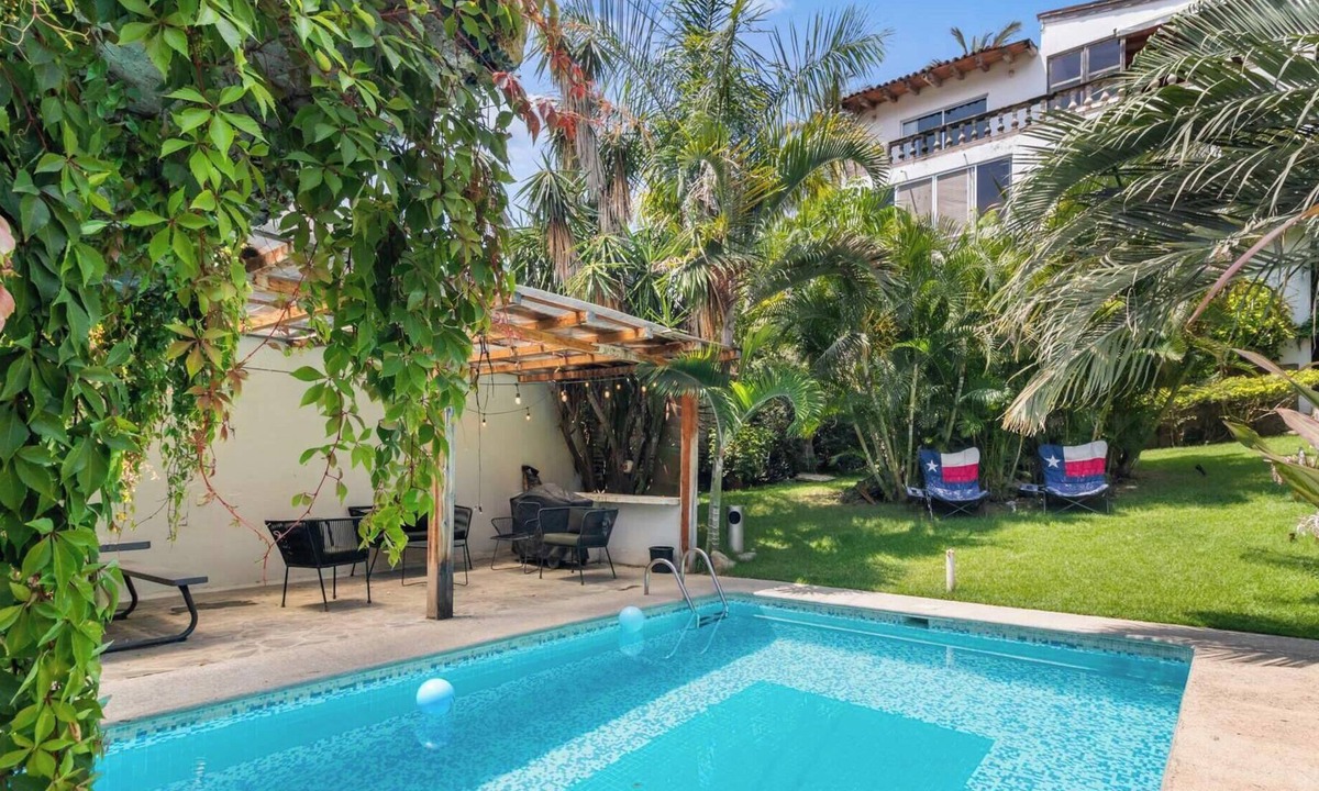 Bucerias Villa | Traditional 4BR Villa w Private Pool - Golden Zone