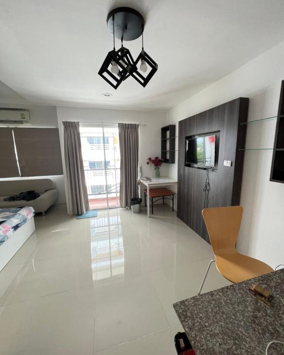 Na Kluea Apartment | Trio gems condo