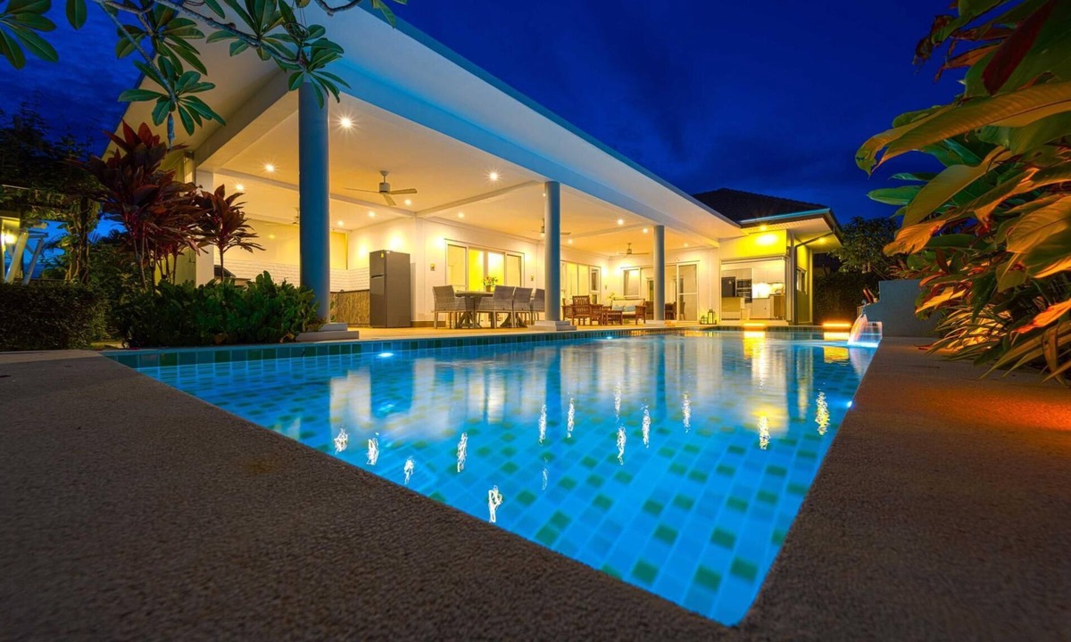 Hua Hin Villa | TropicalFamilyVilla w Pool&Garden ML103