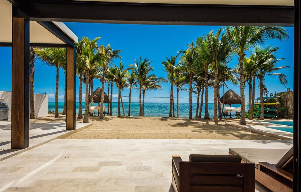 Soliman Bay Villa | Ultimate Luxury in Soliman Bay - Royalty Treatment - Private Beach Area