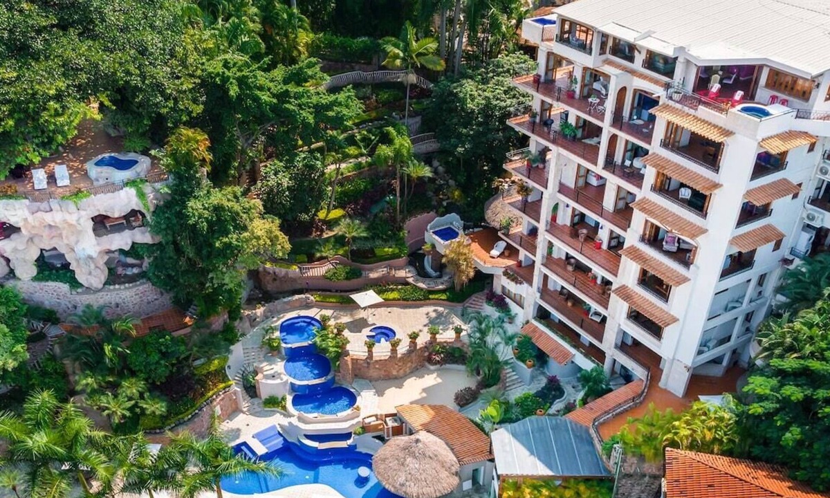 Amapas House | Vast 3-BR Hacienda w/Outdoor Patio & Kitchen at Oceanview Luxury Resort
