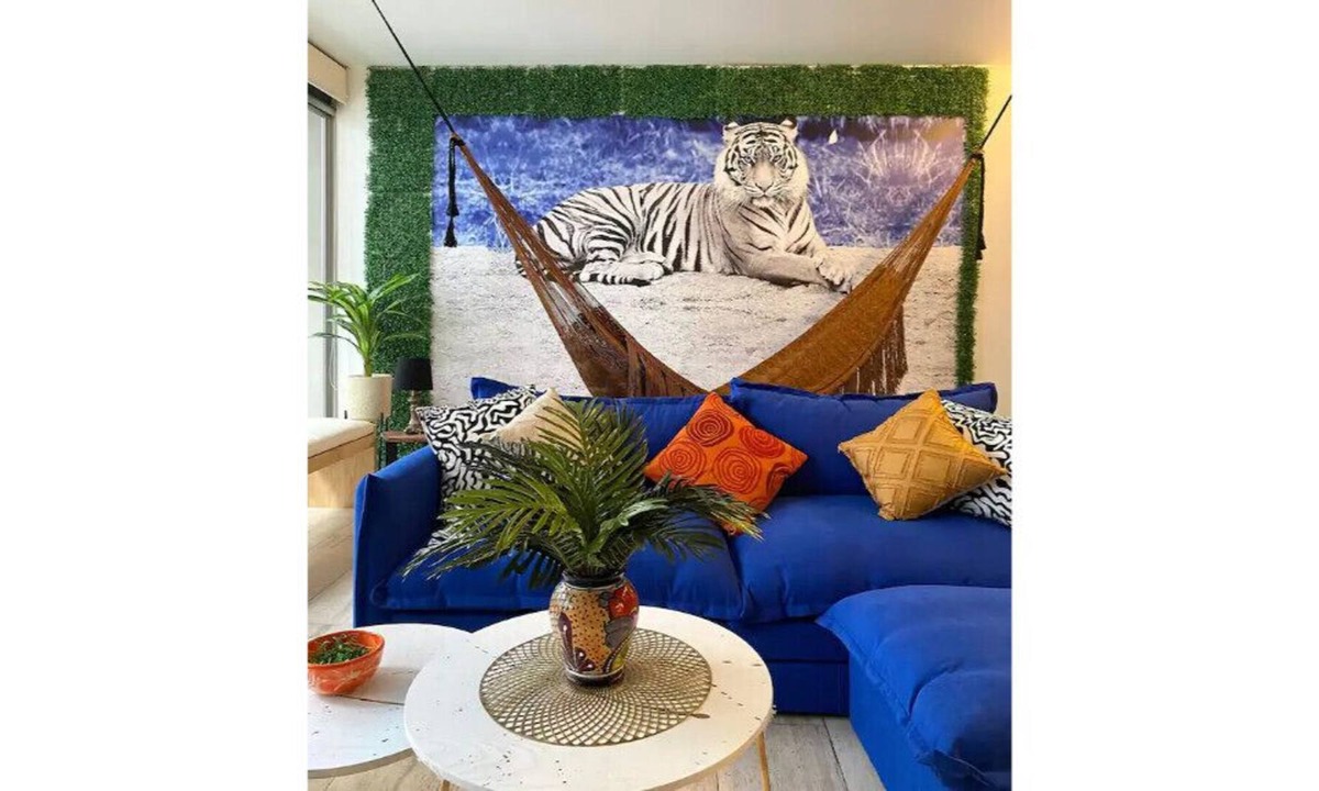 Hipodromo Apartment | Very Spacious up to 9 or 10 people, 2 bedrooms in a quiet and very safe building