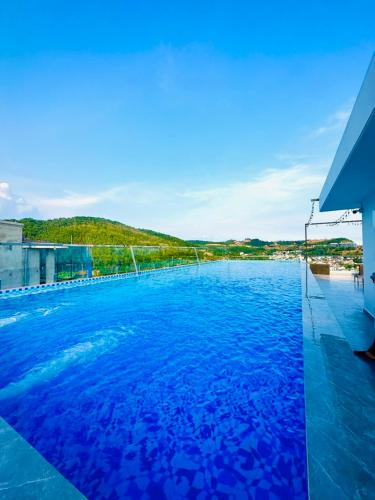 Bai Chay Villa | Villa 20 Ngủ Siêu vip Trung tâm Bãi Cháy