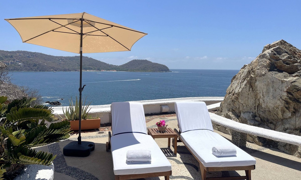 Zihuatanejo Bed & Breakfast | Villa de la Roca