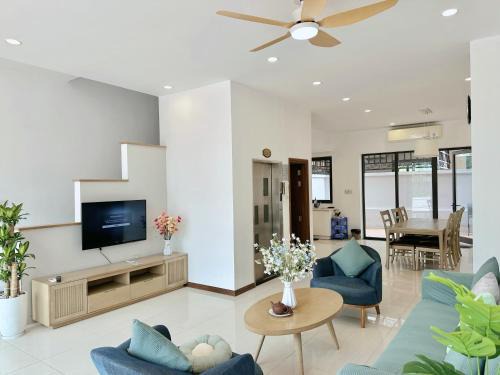Ha Long Apartment | Villa Royal Lotus Hạ Long Vip