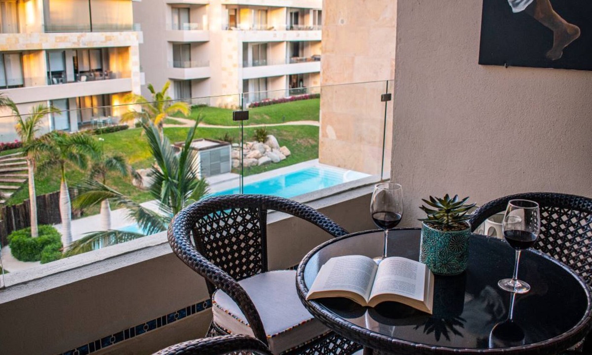 El Tezal Apartment | Vista Vela Studio Exclusive Amenities in Cabo, 7 min to Medano Beach and Marina