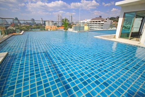 Jomtien Apartment | Water Park by Pattaya Sunny Rentals