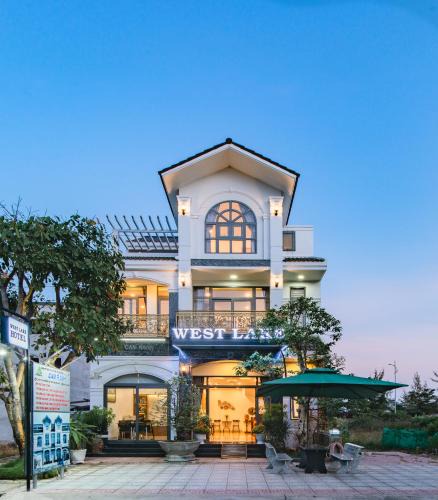 Cam Lam Apartment | West Lake Hotel - Near Bai Dai Beach