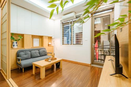 Cong Vi Hotel | XÔI Setai Suites Linh Lang