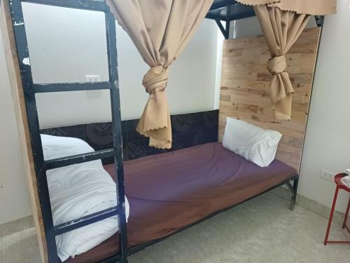 Ha Giang Hostel | Yolo Ha Giang Bus Station Stay, Motorbike & Loop Tours