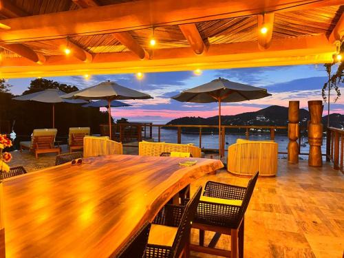 Zihuatanejo Villa | Zihuatanejo Luxury Villa - Events & Vacations