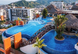 1 bed 1 bath Mountain View Suite · R306