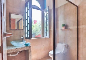 Hostal Roma Retreat: Your Cozy Private Room IP