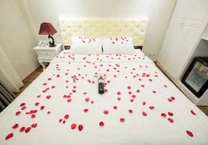 Little Hanoi Deluxe Hotel