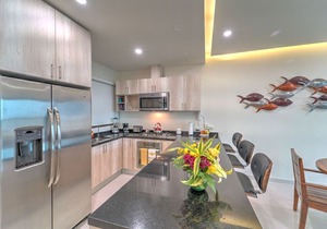 Modern Apt. at Nayri Life & Spa: Rooftop Terrace, Pool & Jacuzzi Steps to Beach!