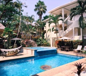 Hotel Chablis 