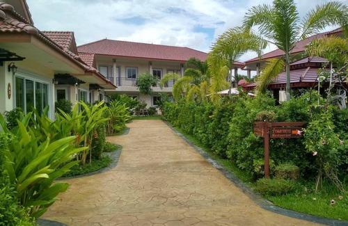 Bang Sare Resort | 54 m² Resort ∙ 127 guests
