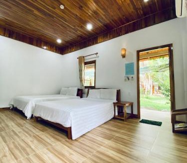 Ong Lang House | ღ Y Nghia at Ong Lang Beach ღ Coastal Haven with Home Cooked Bungalows ღ
