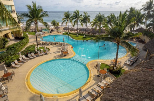 Ixtapa Condo | 10th Floor Beachfront Luxury Condo Bayview Grand