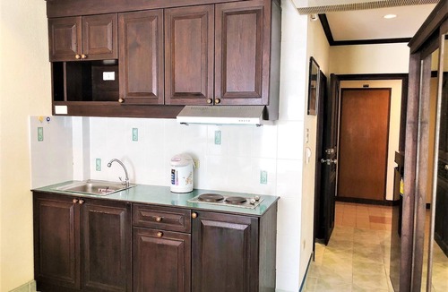 South Pattaya Apartment | 15th Floor Sea View Apartment - Sleeps 2
