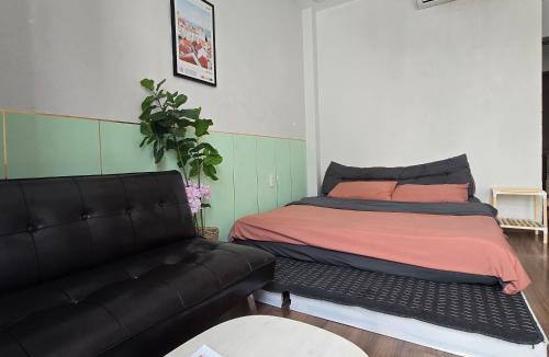 Hang Xanh Bed & Breakfast | 1993’s house