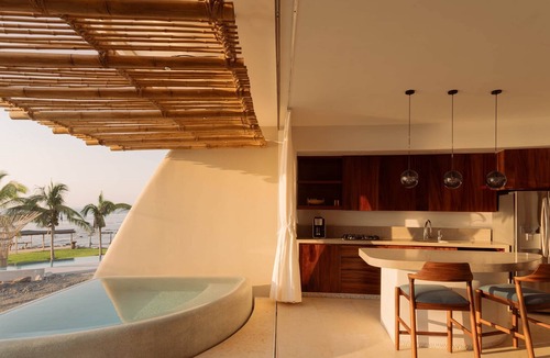 Saladita Villa | 1BR cozy suite in Surfing Paradise Saladita (LP PAPAYA 201)