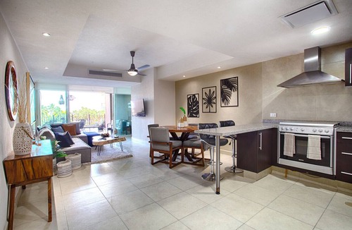 South Hotel Zone Condo | 1BR with 2 Balconies + Views @ Grand Venetian