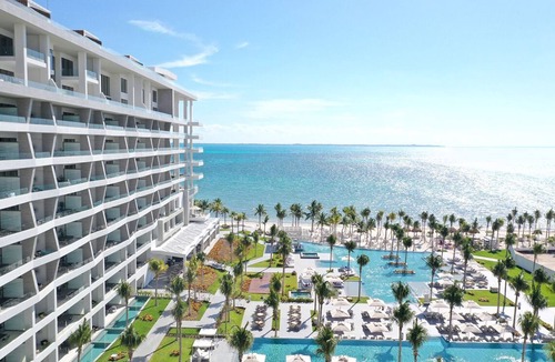 Punta Sam Condo | 2-bedroom condo in perfect Cancún holiday season.