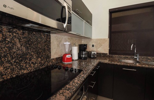 Downtown Condo | 2 Level Stunning Ocean Views! 3 Bdrm C303