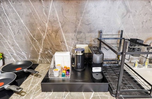San Pedro Garza Garcia Apartment | 2 Queen Bed & Terrace, 6 ppl | Centrito Valle