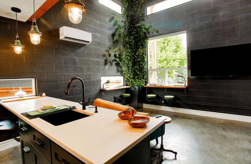 Prescott House | 2 Sumptuous Master Suites - 8 min walk to DOWNTOWN!