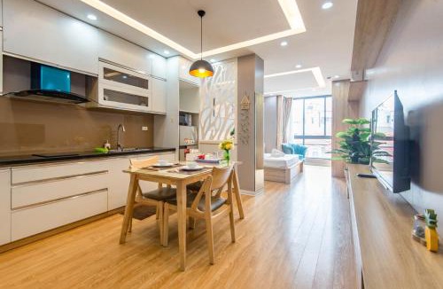 Cong Vi Apartment | 22housing Linh Lang Hotel & Residence