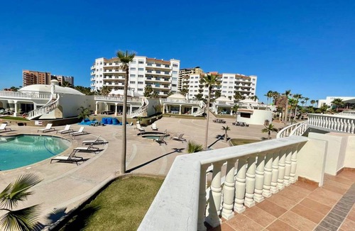 Sandy Beach Villa | 251 m² Villa ∙ 4 bedrooms ∙ 12 guests