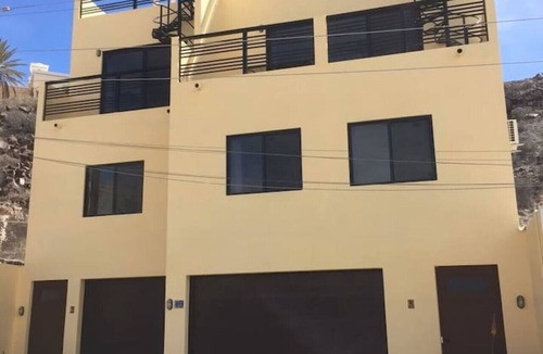 El Puerto House | 2BR/3BA Malecon Duplex for Families and Friends