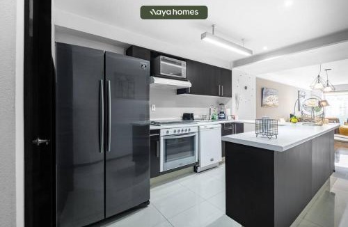 Granada Apartment | 2BR apartment with Jacuzzi | Pool | City Skyline