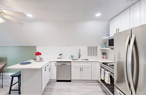 Olivia Cottage | 2nd-floor Unit w/Shared Pool, Playground & Gym