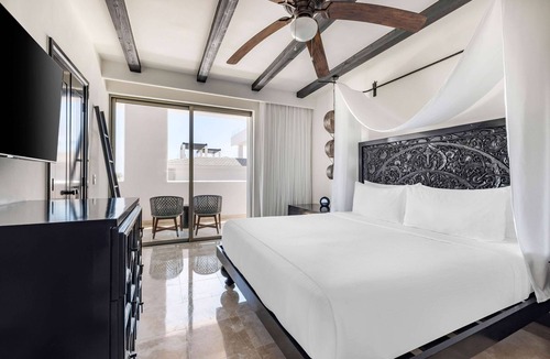 Zona Hotelera Hotel | 3 Relaxing 2BR Suites w/Sea View & Full Kitchen – Near Estero San José Trails
