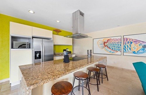North End Condo | 3BR Family Condo, Pool, Walk to Beach – Sayulita | Casa de Paz