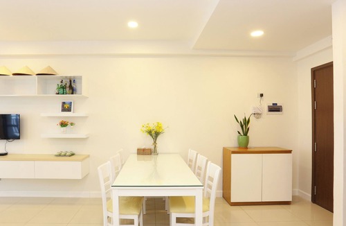 Bach Dang Riverside Apartment | 3BR high floor apt ★ river view, free rooftop pool