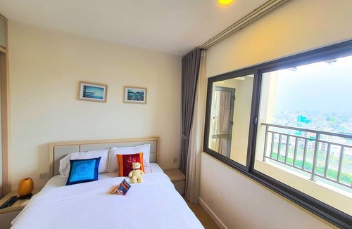 Bach Dang Riverside Apartment | 3BR luxury apt ★ river view, free rooftop pool, gym