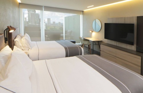 Providencia Hotel | 4 Tranquil Rooms - Upscale Area Near Cafés, Shops, and Colomos Park