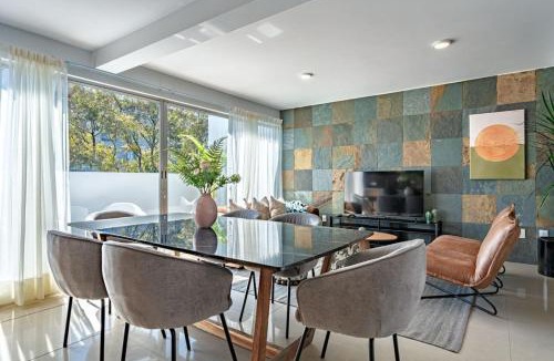 Roma Norte Apartment | 4BR Residence for 10 Terrace Living in Roma Norte